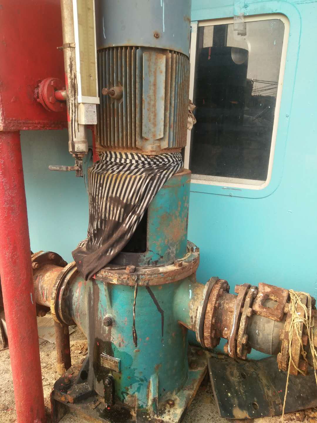 東莞粵668#沙船180重油泵正常運行7年了用戶才開始換配件 東莞粵668#沙船180重油泵正常運行7年了用戶才開始換配件